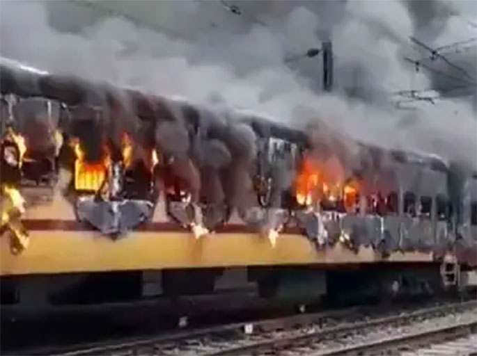 train-burned-by-student train-burned-by-student