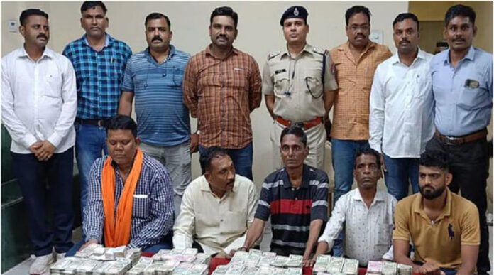 Gold-biscuits-worth-Rs-9-lakh-seized-in-Devagiri-Express