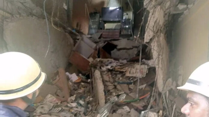Navi-Mumbai-Building-Collapsed