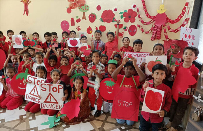 rosland-english-medium-school-red-day-celebration