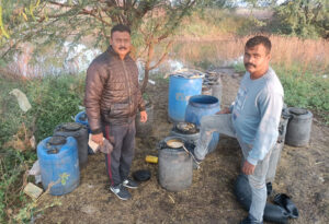 Parola-police-took-action-against-the-illegal-liquor-seller,-Daru-Bhattiwale
