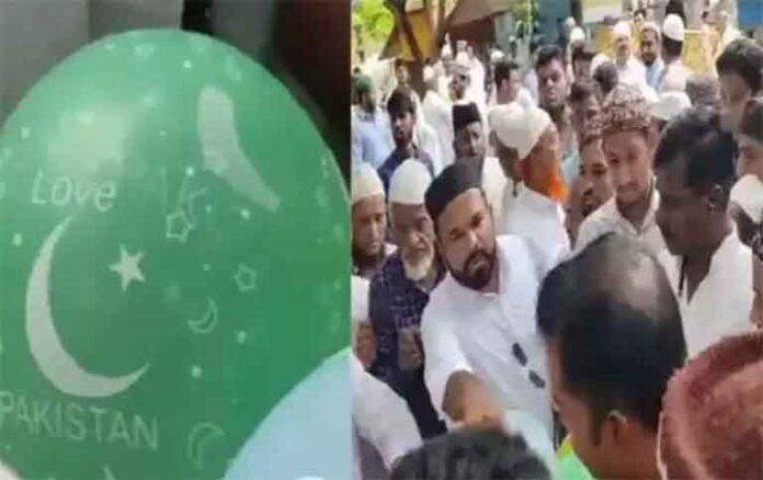 love-pakistan-balloon