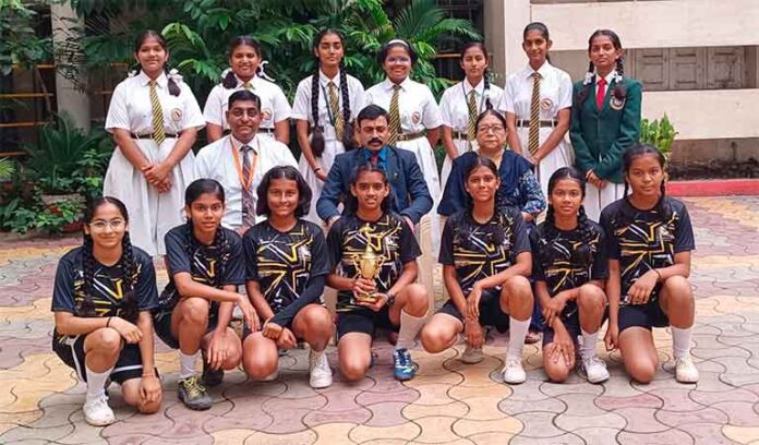 orion-school-football-team