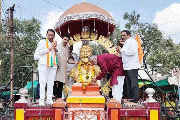 gulabrao-devkar-at-dharangaon