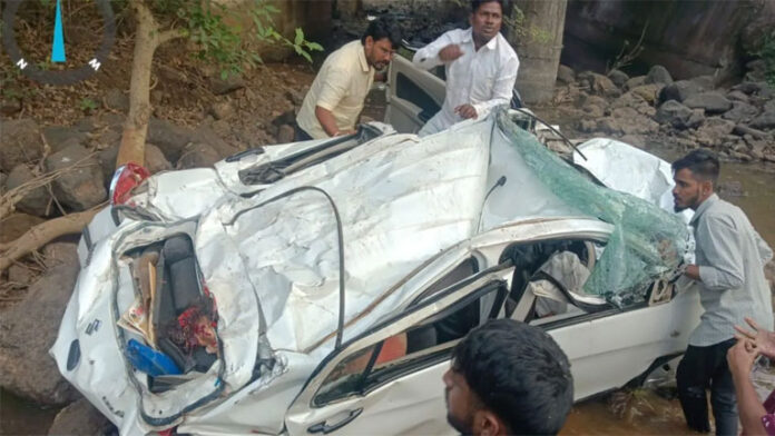 accident-on-mumbai-pune-highway