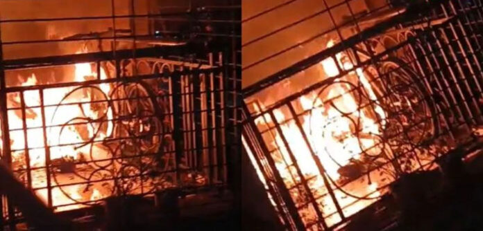 badalapur-fire-in-balcony