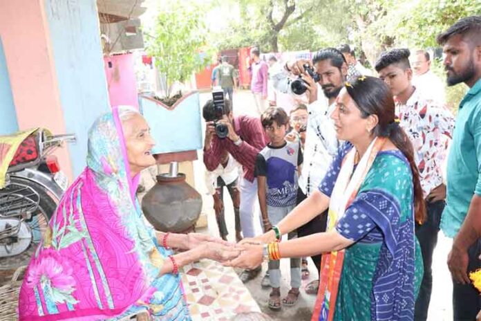 r2 रोहीणी खडसे
