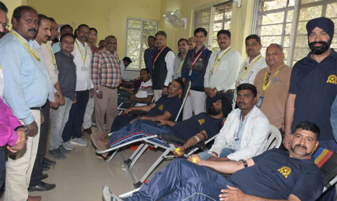 रक्तदान शिबिर