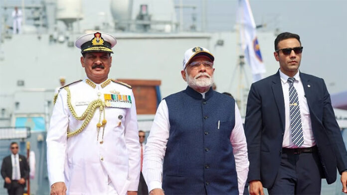 पंतप्रधान नरेंद्र मोदीं