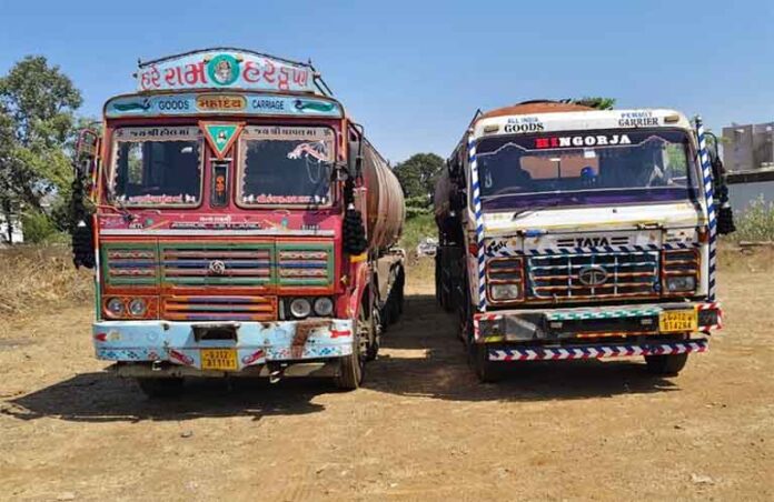 बायोडिझेलचे दोन टँकर