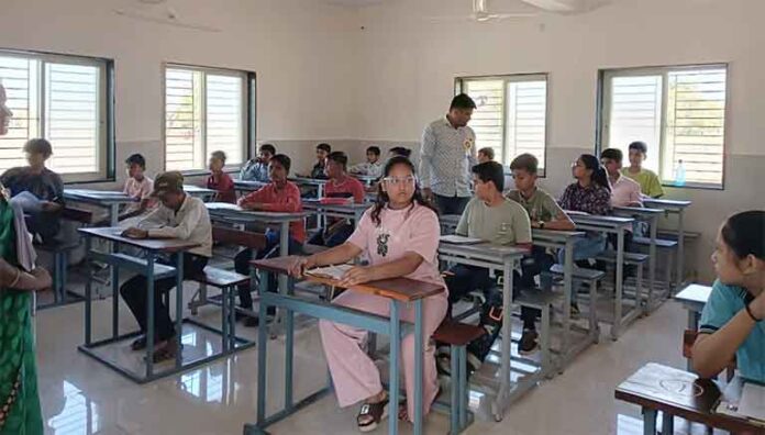 युनिव्हर्स इंटरनॅशनल स्कूल