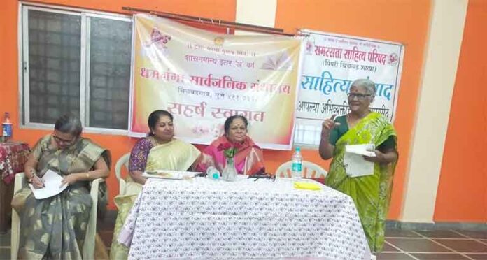 वसंत वैभवात रमले