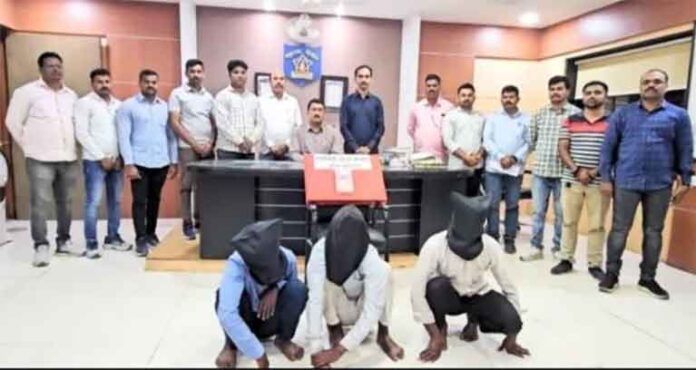 दरोडा टाकणारी टोळी जेरबंद