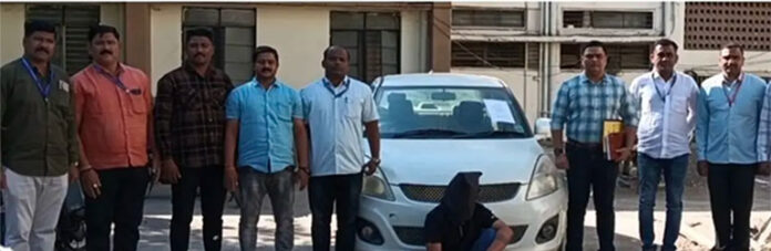car-thief-arrested-in-dhule कार चोरी