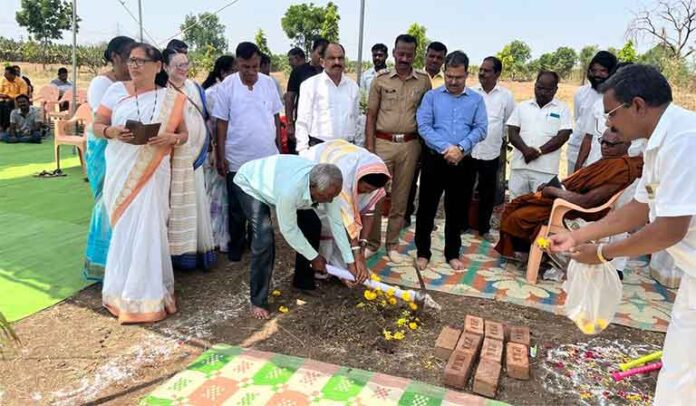 सर्चलाईट इंग्लिश मीडियम