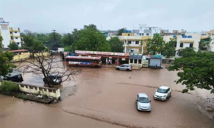पावसाचा कहर