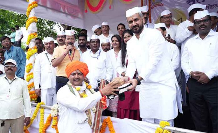 ज्ञानेश्वर माऊली पालखी