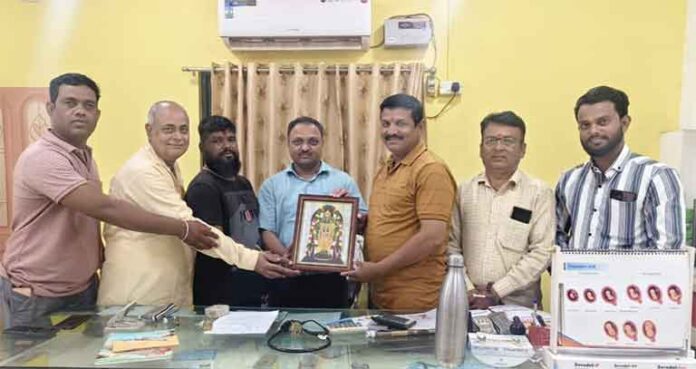 ईश्वर बाबा ठाकुर
