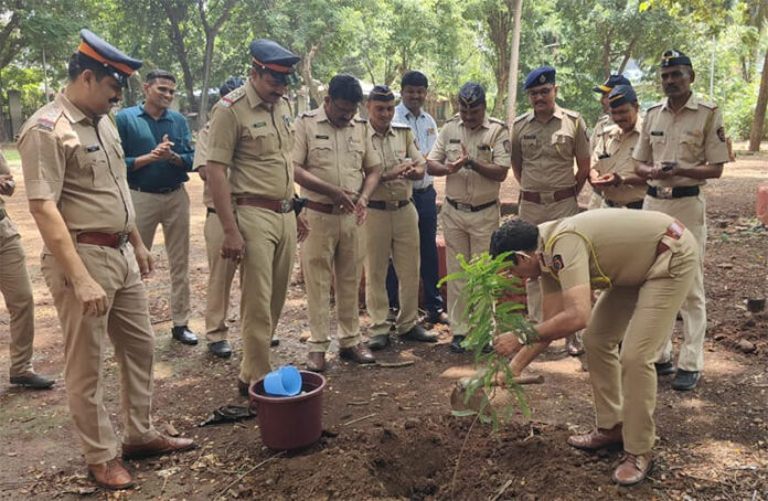 pavai-police वृक्षारोपण