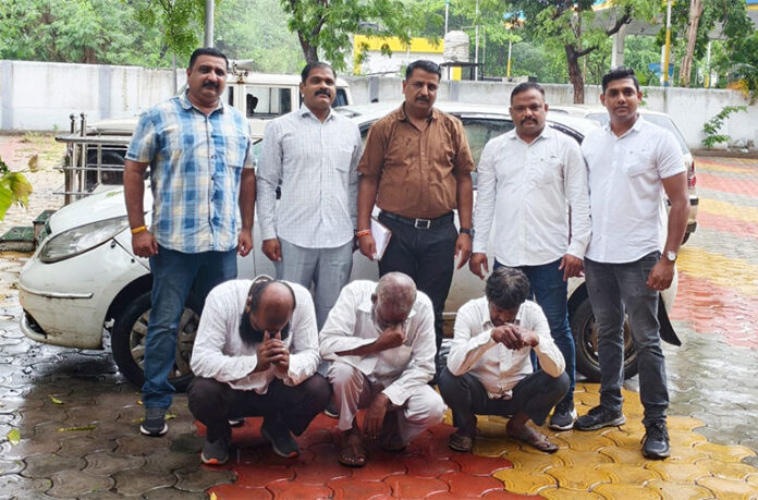 खिसे कापणारी टोळी