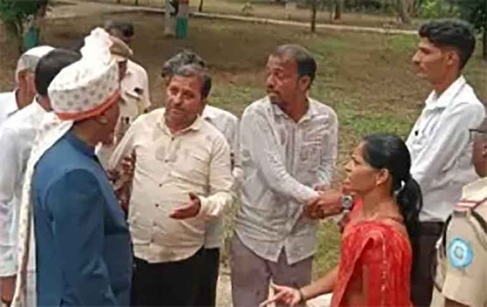 shetkari ध्वजारोहण