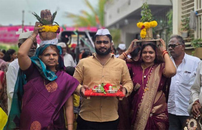 साईबाबा पायी पालखी