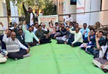 धरणगाव तहसिलमध्ये तलाठ्यांचे लाक्षणिक लेखणी बंद आंदोलन व तीव्र निषेध धरणगाव