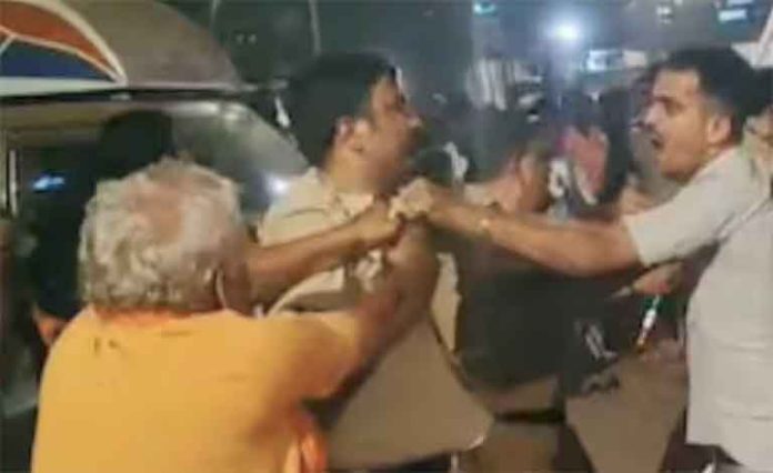 kandivali पोलीस