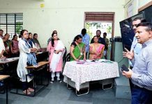 जनगणना मोहिमेला वेग; आयुक्त डॉ. विजय सूर्यवंशी यांची प्रशिक्षण केंद्रास भेट जनगणना