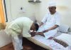 ज्येष्ठ समाजसेवक अण्णा हजारेंनी केले राजूकाका देशपांडेंचे कौतुक राजूकाका देशपांडें