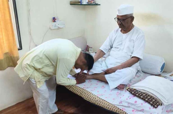 राजूकाका देशपांडें