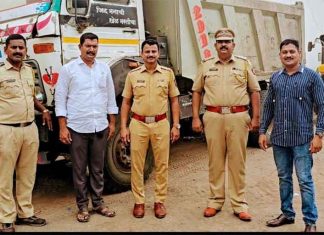 पंढरपूर तालुक्यात वाळू माफियांच्या मुसक्या आवळल्या; ४७ लाखांच्या मुद्देमालासह वाहने जप्त वाळू माफियां