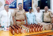 पंढरपूर तालुका पोलिसांची अवैध दारू साठ्यावर धडक कारवाई; पोहोरगाव आणि शेगावमधून मुद्देमाल जप्त पंढरपूर