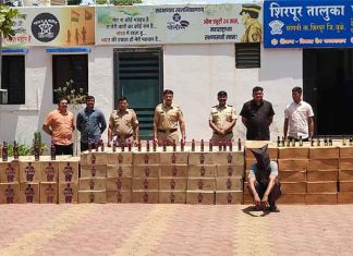 शिरपूर पोलिसांची मोठी कारवाई: कंटेनरमधून जाणारा ४४ लाखांचा अवैध दारूसाठा जप्त शिरपूर