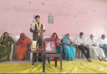 देशसेवेची ३० वर्षे : माजी सैनिक सतीश सगर यांच्या सेवानिवृत्तीनिमित्त शिर्डीत भावपूर्ण सत्कार; सैन्य दलाची मानाची टोपी मातोश्रींच्या चरणी माजी सैनिक सतीश सगर