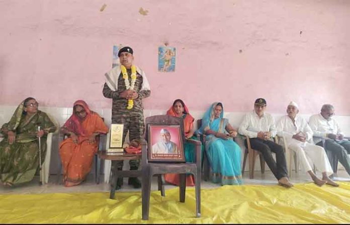 माजी सैनिक सतीश सगर