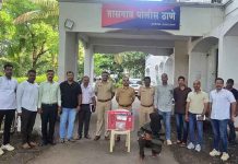 तासगाव पोलिसांची धडक कारवाई: नागाव कवठे येथील मंदिर चोरीचा छडा; पोलिसांवर दगडफेक करून मुख्य आरोपीला पळवणारे चौघे जेरबंद तासगाव