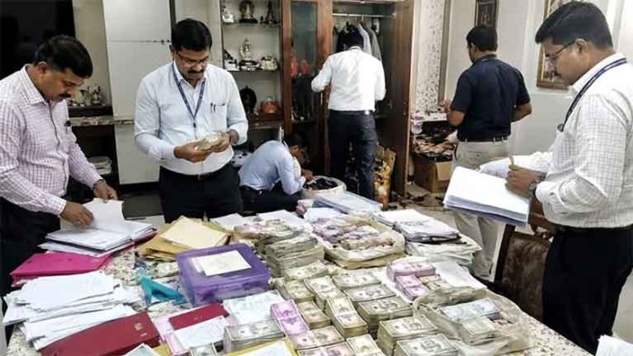 मुद्रांक जिल्हाधिकारी किरण चौधरी