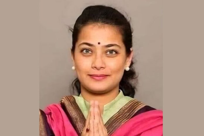 praniti-shinde खासदार प्रणिती शिंदे