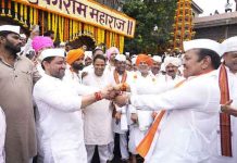 ज्ञानोबा-तुकाराम… हरिनामाच्या गजरात जगद्गुरू संत तुकाराम महाराजांच्या पालखीचे पंढरीकडे प्रस्थान संत तुकाराम महाराजांच्या पालखी