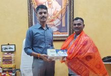 शिर्डी येथे भक्ताचे ₹2,510 असलेले पाकीट प्रामाणिकपणे केले जमा; गणेश गोरडे यांचा सत्कार शिर्डी