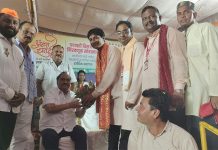 जळगावात राष्ट्रवादी काँग्रेस शरदचंद्र पवार पक्षातर्फे गणेश मंडळांचे उत्साहात स्वागत; आमदार एकनाथराव खडसे यांच्या हस्ते हार व स्मृतिचिन्ह देऊन मंडळांचा गौरव एकनाथराव खडसे