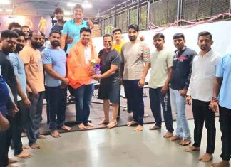 साईबाबा संस्थान व्यायामशाळेतील सभासदांच्या उपस्थितीत पत्रकार तुषार महाजन यांचा वाढदिवसानिमित्त सत्कार पत्रकार तुषार महाजन
