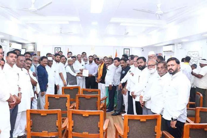 दुष्काळग्रस्त